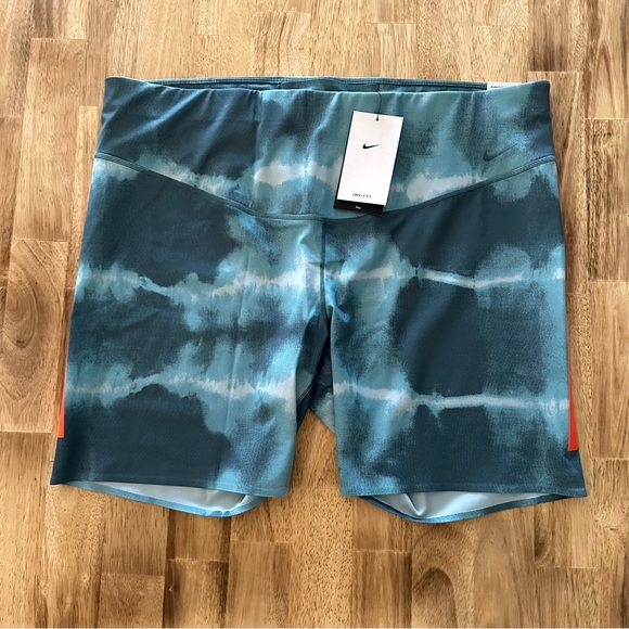 Nike One Luxe Womens 7" Mid-Rise Training Bike Shorts Plus Size 2X DQ4141 058 - Picture 4 of 6